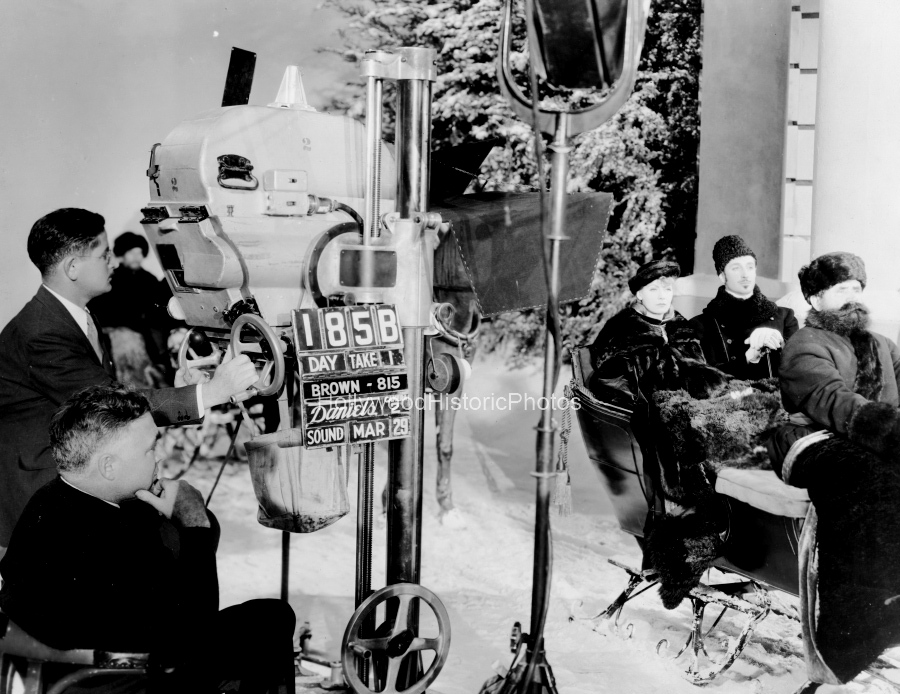 Greta Garbo 1935 2 With Basil Rathbone in Anna Karenina.jpg